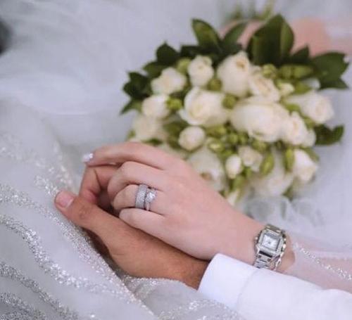 عکس حلقه گل برای پروفایل