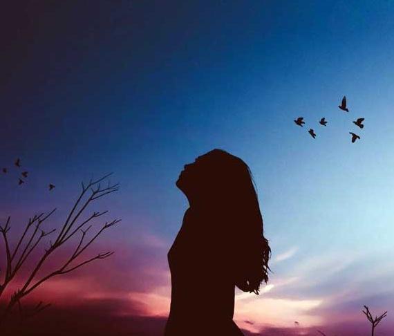 عکس پروفایل دختر و ماه
