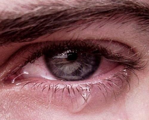 عکس پروفایل چشم اشکی