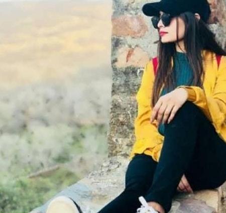 عکس پروفایل دختر لاکچری از پشت سر