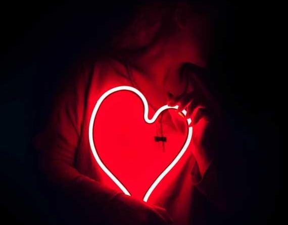 عکس پروفایل دخترانه احساسی غمگین
