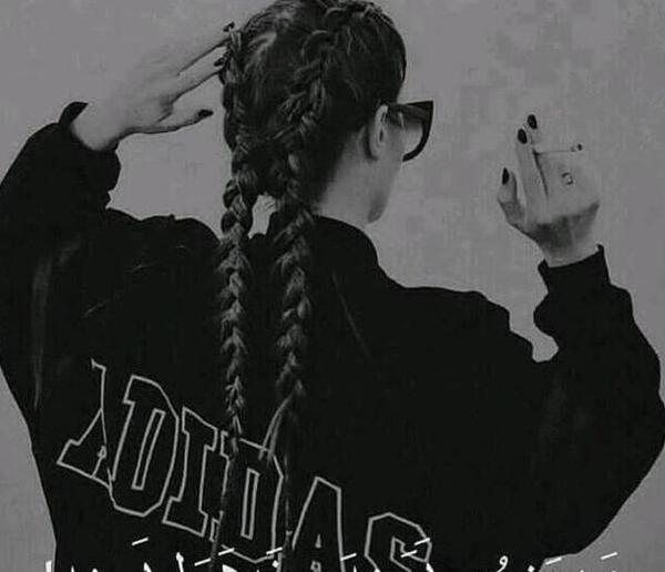 عکس پروفایل غمگین دخترانه سیگاری