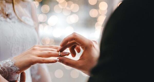 عکس پروفایل دخترونه حلقه نامزدی