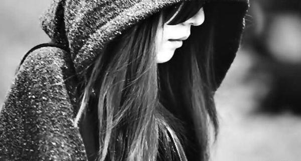 تنهایی پروفایل دخترونه عکس دختر غمگین