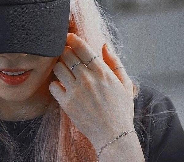 عکس پروفایل غمگین دخترانه فیک