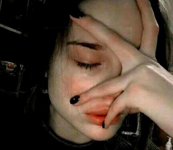عکس غمگین دخترانه برای پروفایل روبیکا