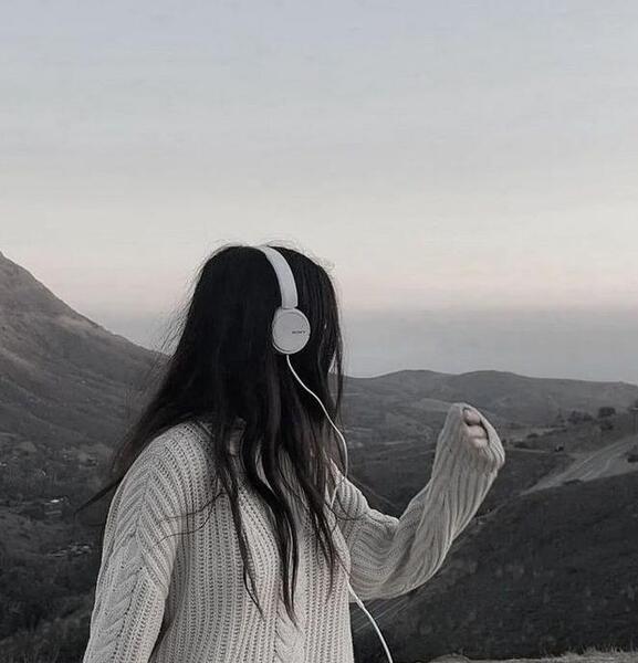 عکس غمگین دخترانه برای پروفایل روبیکا