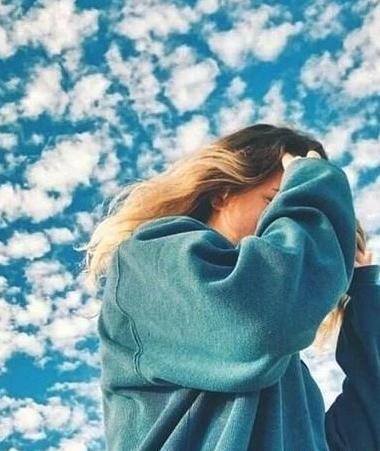 عکس پروفایل دخترونه شاد و شیک از پشت سر