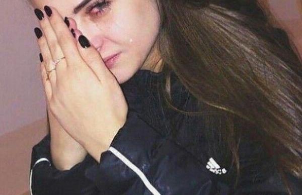 عکس پروفایل غمگین دخترانه گریه دار