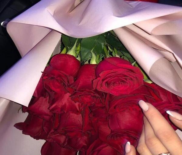 پروفایل عکس گل و حلقه نامزدی