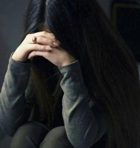 عکس پروفایل دخترانه خیلی غمگین