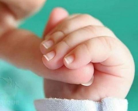 عکس پروفایل چشم انتظاری نوزاد