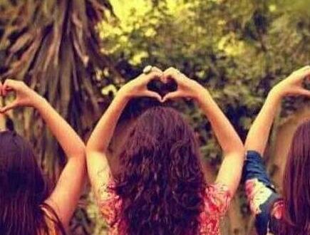 عکس پروفایل سه دختر و یک پسر