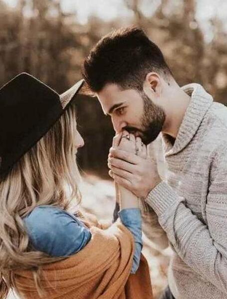 عکس پروفایل یه پسر و دوتا دختر