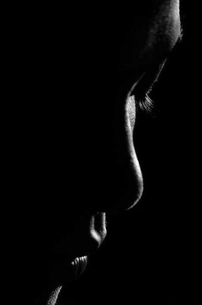 عکس پروفایل چهره غمگین