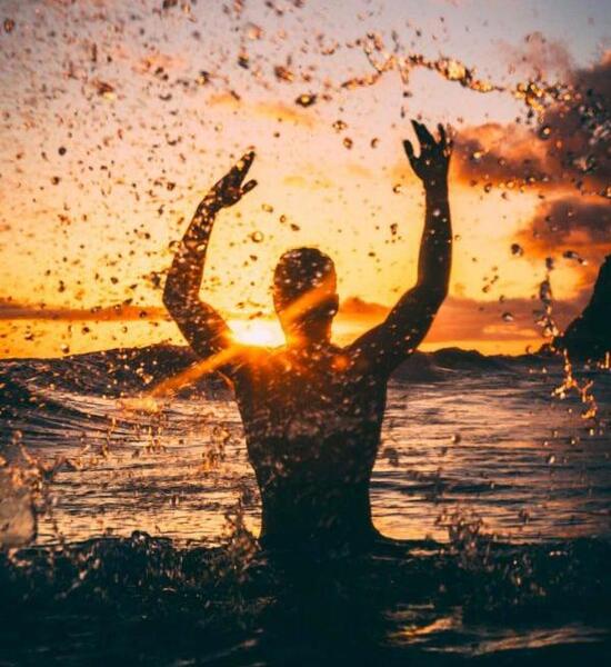 یک عکس برای پروفایل شاد پسرانه