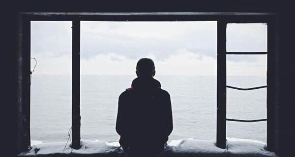 عکس پروفایل دل شکسته تنهایی بدون متن