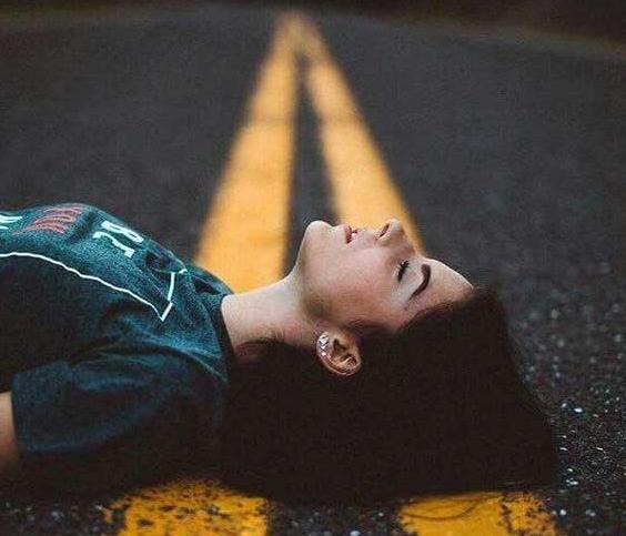 عکس پروفایل دل شکسته تنهایی بدون متن