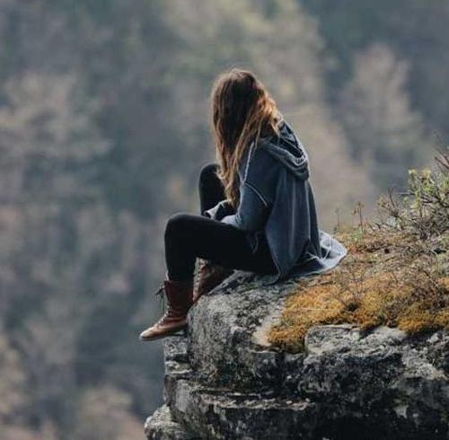 عکس پروفایل دخترونه تنهایی غمگین