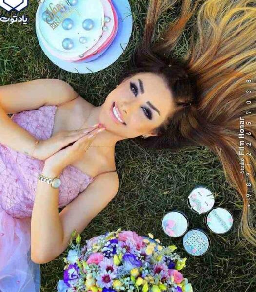 ژست عکس کودک در پارک