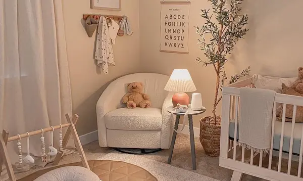 عکس چیدمان اتاق سیسمونی نوزاد پسر