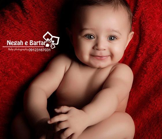 ژست عکس کودک یازده ماهه