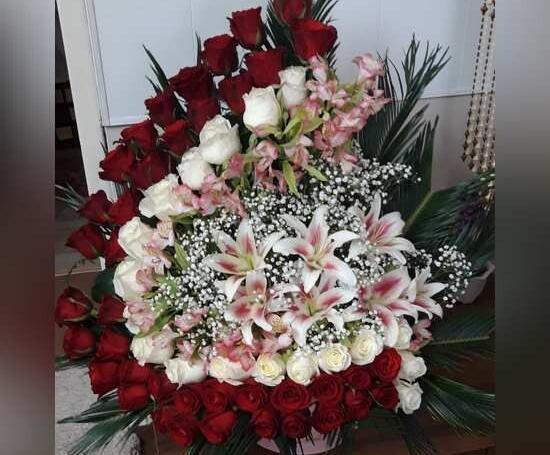 عکس گل و شیرینی مراسم خواستگاری فیک