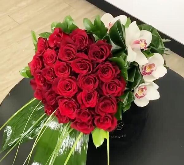 عکس گل و شیرینی مراسم خواستگاری فیک