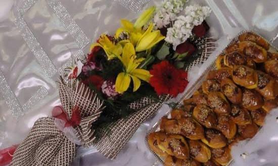 عکس گل و شیرینی مراسم خواستگاری فیک