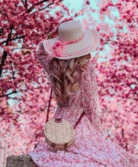 عکس برای پروفایل دخترانه صورتی