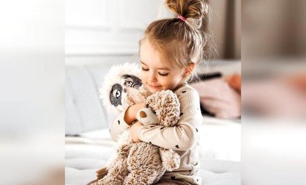 ژست عکس کودک دو ساله