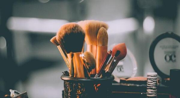 عکس پروفایل محصولات آرایشی و بهداشتی
