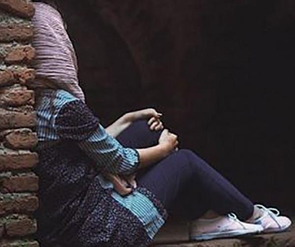 عکس پروفایل دخترانه غمگین تنهایی