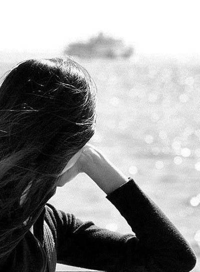 عکس پروفایل دخترانه غمگین تنهایی