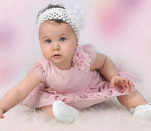 ژست عکس سنتی کودک