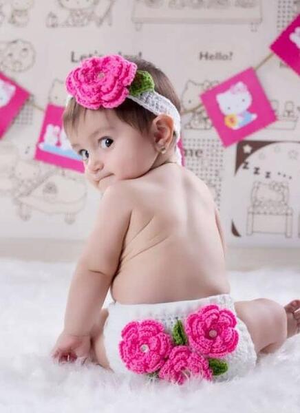 ژست عکس کودک یک ساله دختر