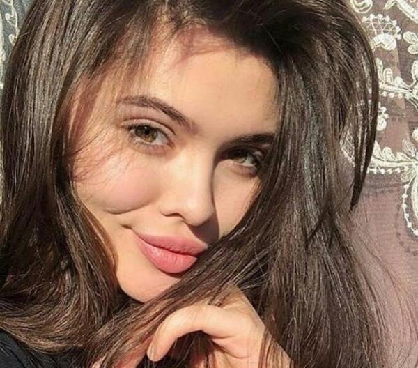 عکس پروفایل دخترانه نیم صورت