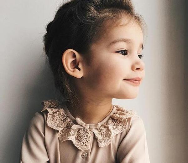 ژست عکس کودک یک ماهه