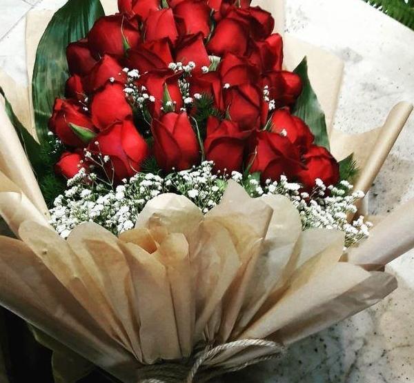 عکس فیک گل و شیرینی خواستگاری