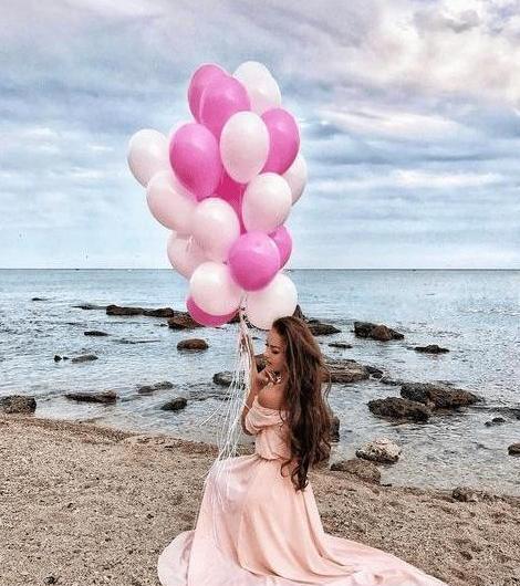 ژست عکس تولد کودک کنار دریا