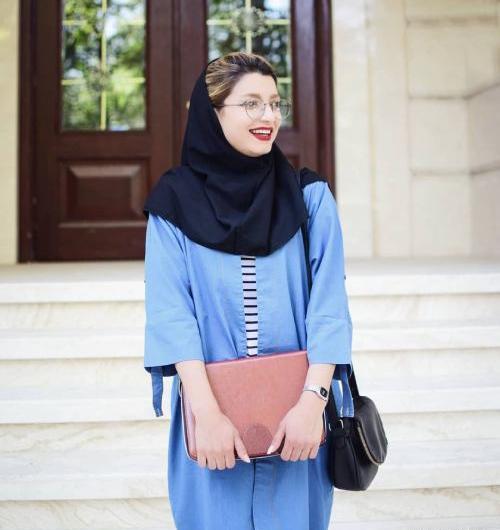 عکس دختر دانشجو باکلاس