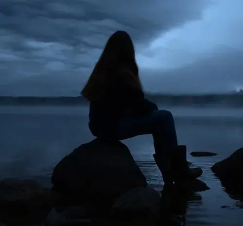 عکس عكس دختر غمگين
