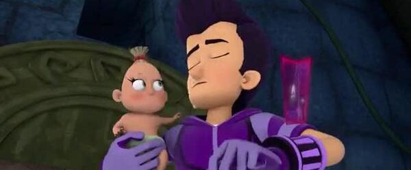 عکس عمو کلاو در کاراگاه گجت