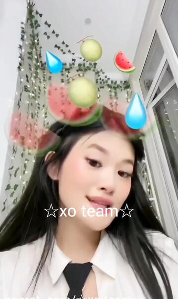 عکس السا در گروه xo