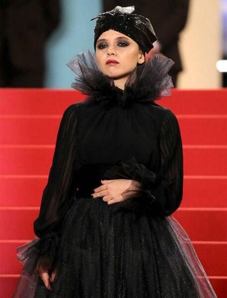 عکس جادوگر زیبای خفته