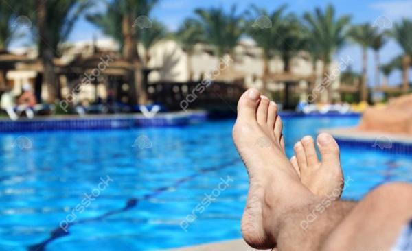 عکس فیک دختر در استخر