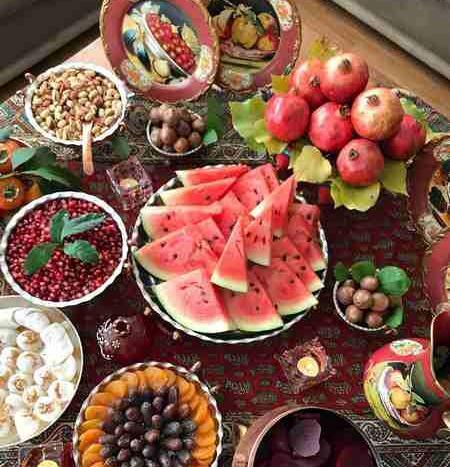 عکس سفره ساده شب یلدا