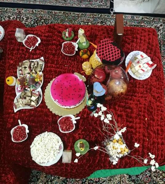 عکس سفره ساده شب یلدا