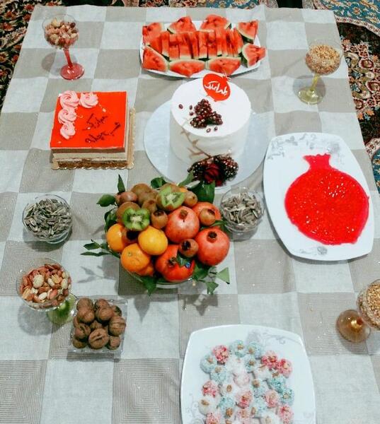 عکس سفره ساده شب یلدا