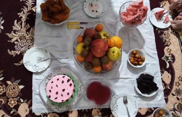 عکس سفره ساده شب یلدا